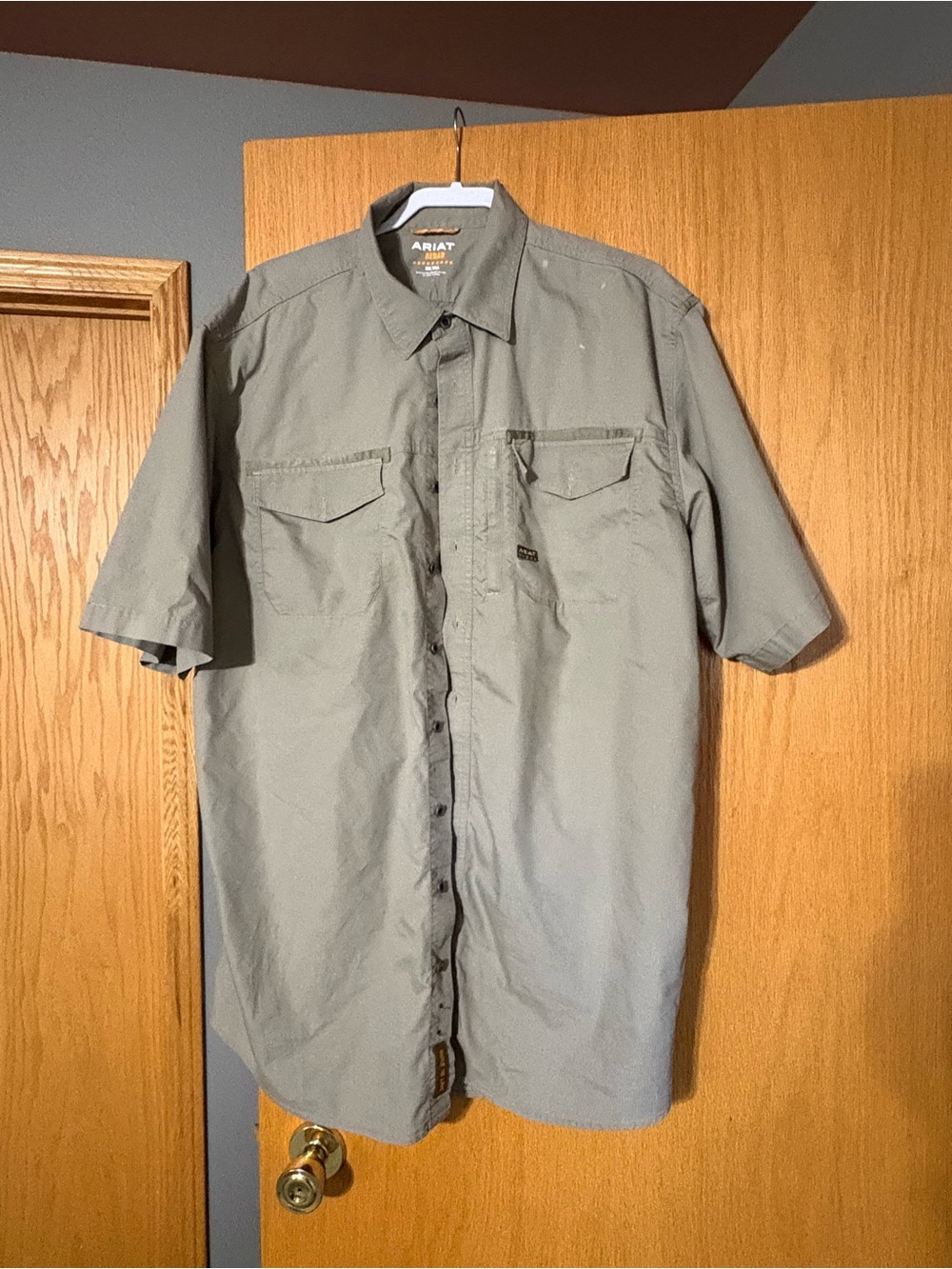 Ariat Rebat Short Sleeve Button-Down Shirt in Khaki